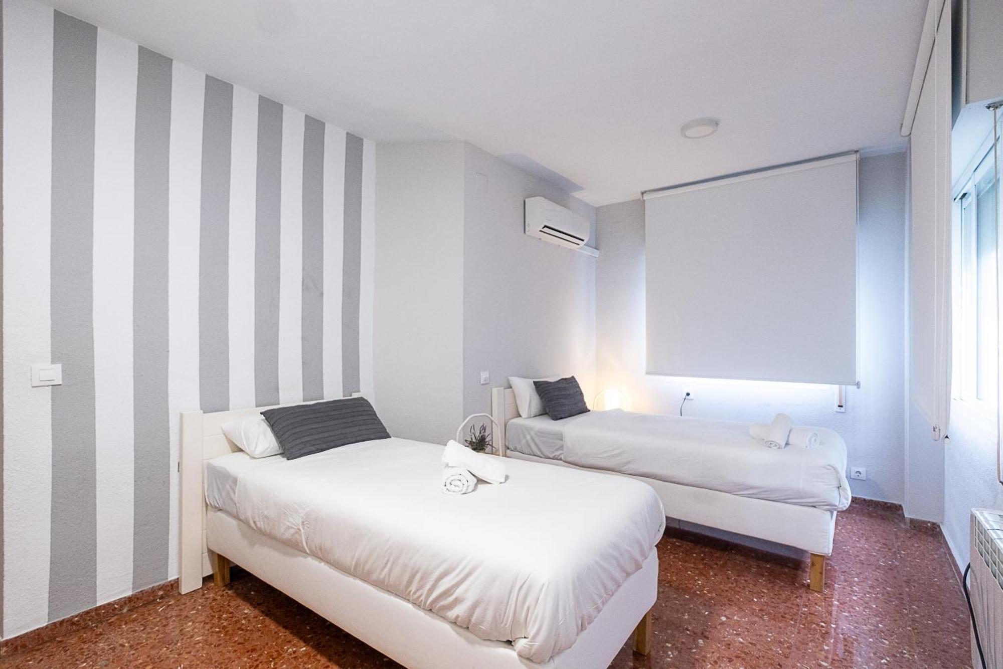 Apartamento New Folch Sevilla A Luaran gambar
